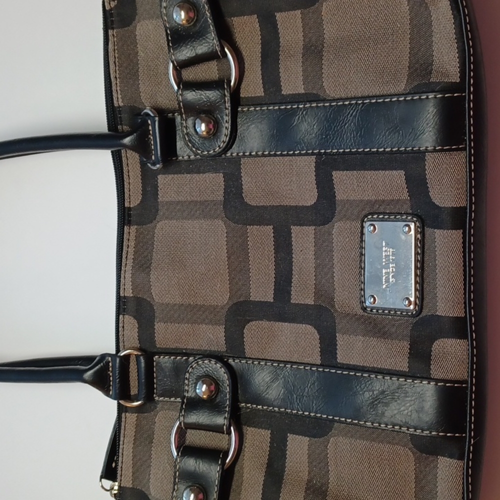 Nine West black geometric shoulder purse top zippered bag
